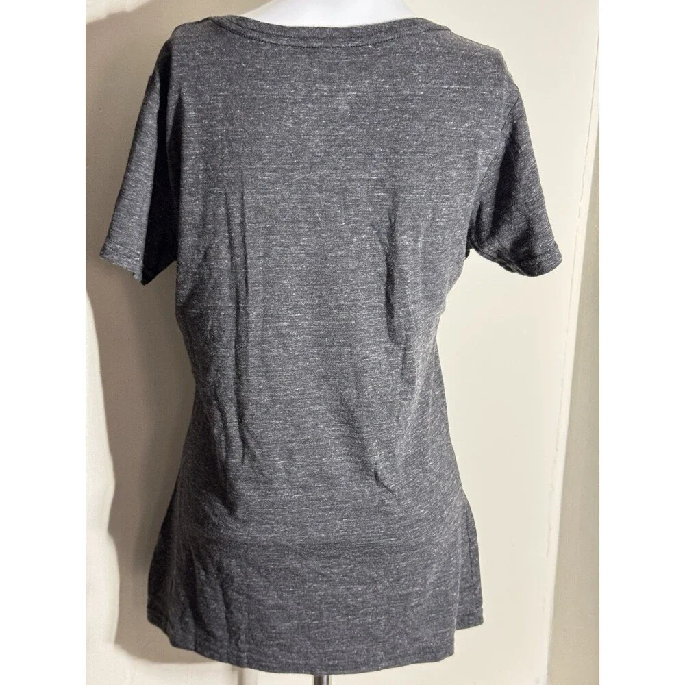 San Francisco Giants “Touch by Alyssa Milano” Women’s V-Neck Tee — Size Large
